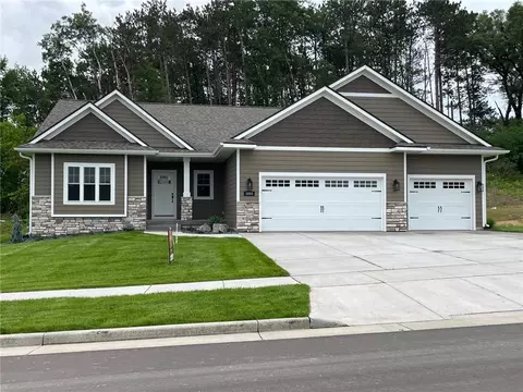 5065 Timber Bluff Dr, Eau Claire, WI 54701