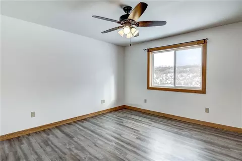 124 Vine St, Bloomer, WI 54724 photo 9