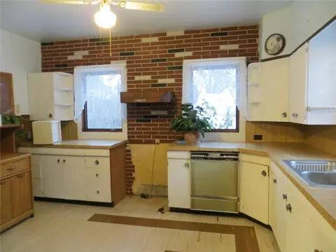 812 School St, Withee, WI 54498 photo 5