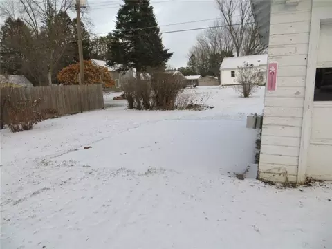 812 School St, Withee, WI 54498 photo 2