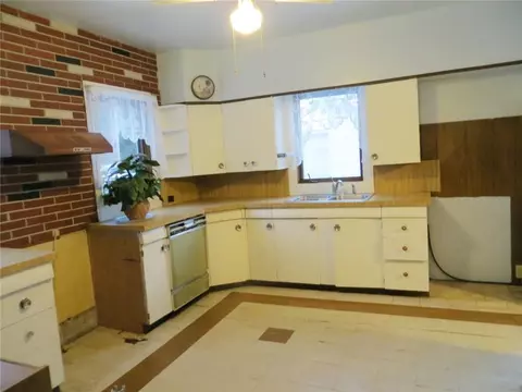 812 School St, Withee, WI 54498 photo 6