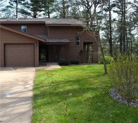 915 Woodglen Ct, Altoona, WI 54720