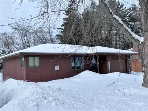 1010 Burgs Park Dr, Shell Lake, WI 54871