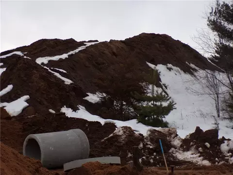 1672 Red Pine Ct, Eau Claire, WI 54701