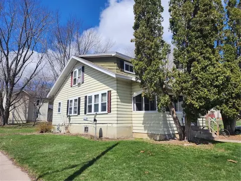 104 N Michigan St, Eau Claire, WI 54703