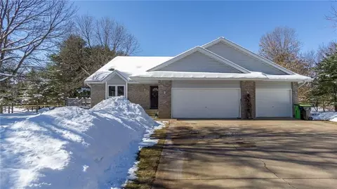104 Canterbury Rd, Eau Claire, WI 54701