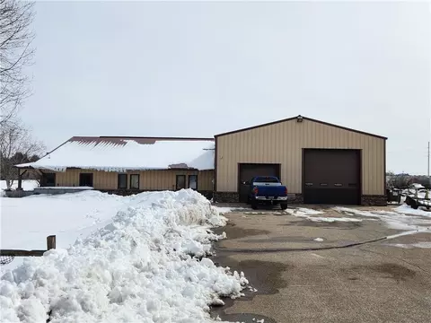 153 S Sechlerville Rd, Hixton, WI 54635