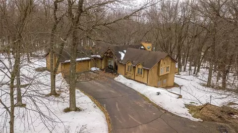 e4465 Woodland Drive, Eau Claire, WI 54701