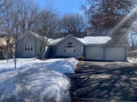 535 Saxonwood Rd, Altoona, WI 54720
