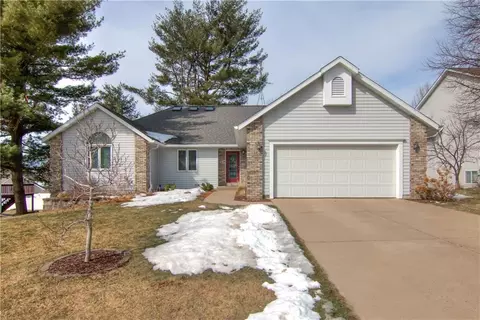 4328 Crest Ct, Eau Claire, WI 54701