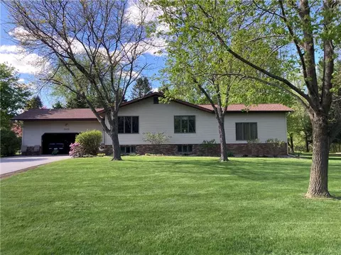 2403 Aurora Cir, Menomonie, WI 54751