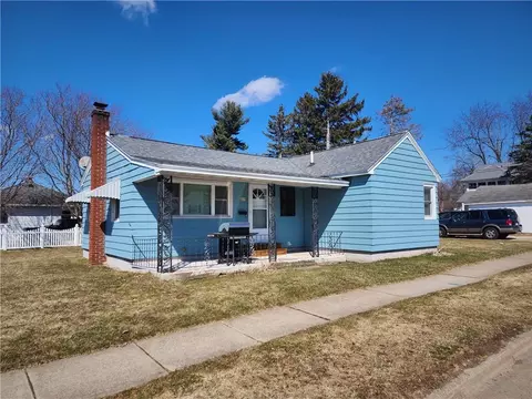 129 W Jefferson Ave, Fall Creek, WI 54742