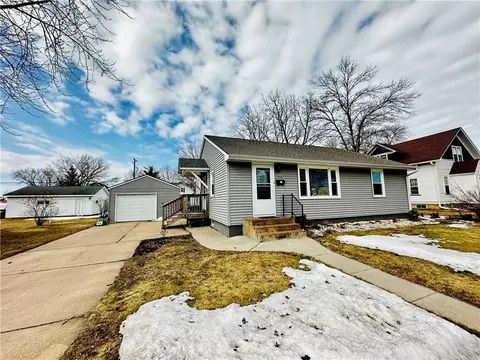 110 N Herschel St, Chippewa Falls, WI 54729