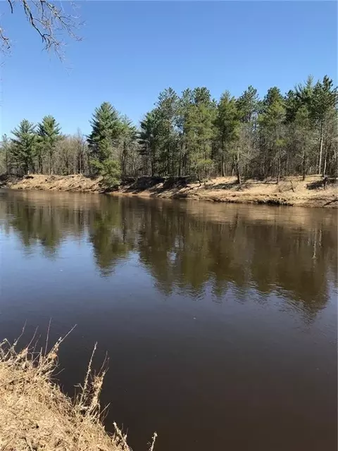 6500 Strader Private Drive, Augusta, WI 54722