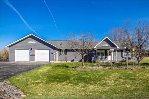 103 Whitespire Dr, Hixton, WI 54635