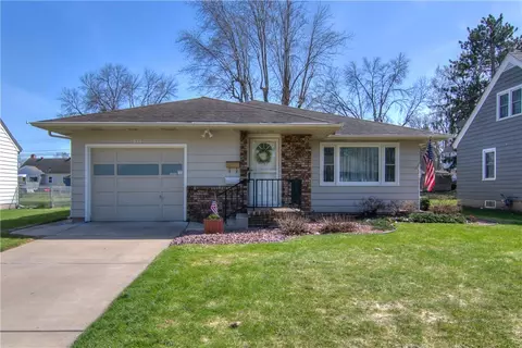 933 Gilbert St, Eau Claire, WI 54703