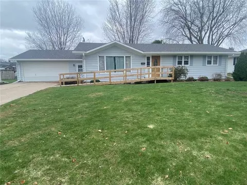 424 S Oak St, Arcadia, WI 54612
