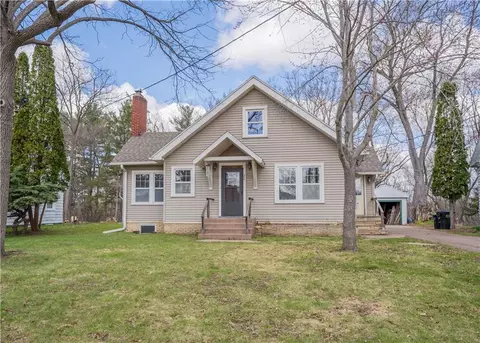 515 12th Ave W, Menomonie, WI 54751
