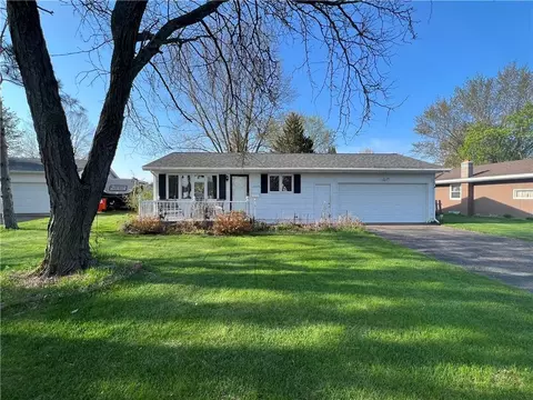 3335 Jill Ave, Eau Claire, WI 54701