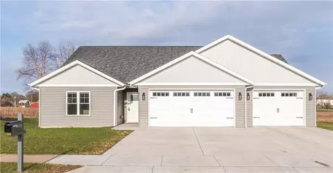 603 Jackson St, Bloomer, WI 54724