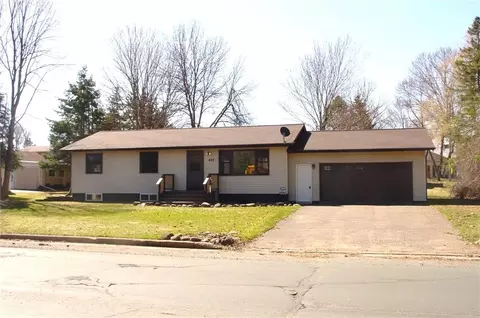 402 College Ave W, Ladysmith, WI 54848