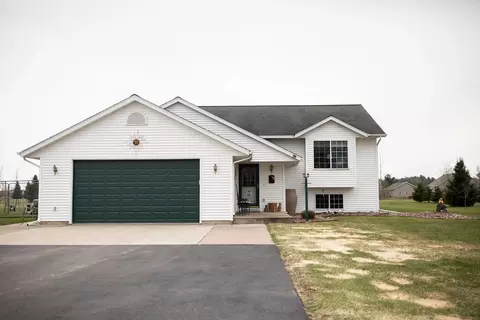 13253 138th Ave, Chippewa Falls, WI 54729