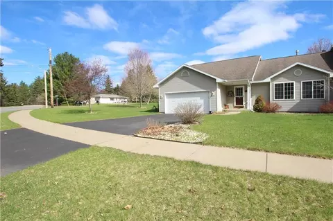 2434 Sunset Dr, Eau Claire, WI 54703
