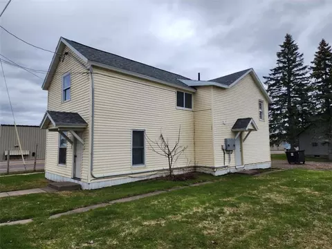 1085 1st Ave #1 & 2, Cumberland, WI 54829