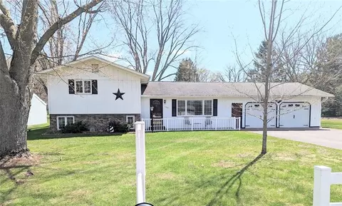 11823 N 16th Ave, Chippewa Falls, WI 54729