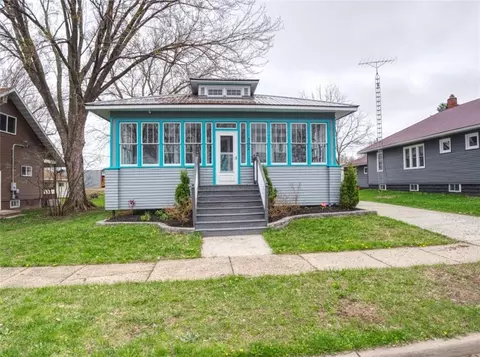 302 W Main St, Thorp, WI 54771