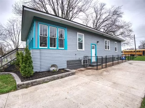 302 W Main St, Thorp, WI 54771 photo 27