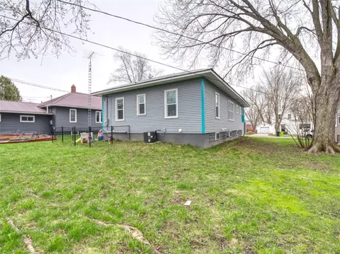302 W Main St, Thorp, WI 54771 photo 30