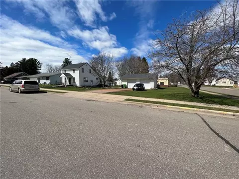 113 Elm St, Thorp, WI 54771 photo 2
