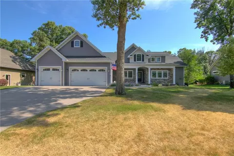 2312 Rivers Edge Dr, Altoona, WI 54720