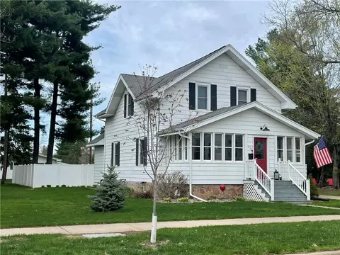 1120 Dover St, Chippewa Falls, WI 54729
