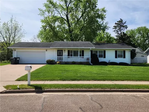 1529 E Clairemont Ave, Eau Claire, WI 54701