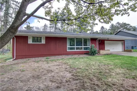 3633 Pine Pl, Eau Claire, WI 54701