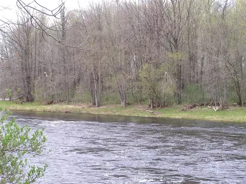 000 Beech Dr, Sheldon, WI 47466