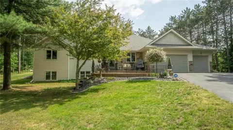 5509 Perth Dr, Eau Claire, WI 54703