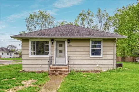 1302 Pershing St, Eau Claire, WI 54703