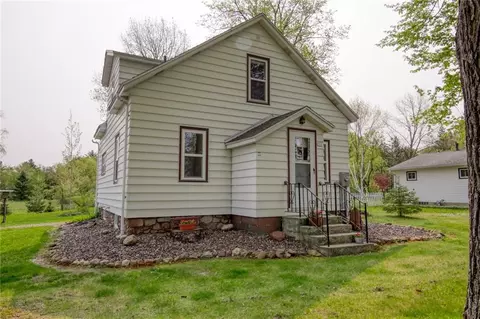 301 N 8th St, Cornell, WI 54732