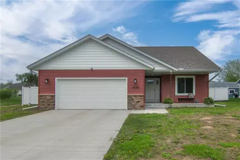 2226 Hoyem Ln, Eau Claire, WI 54703