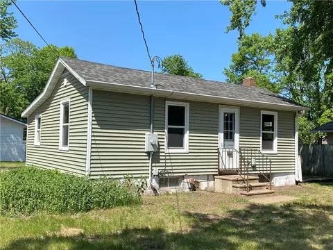 1216 Piedmont Rd, Eau Claire, WI 54703