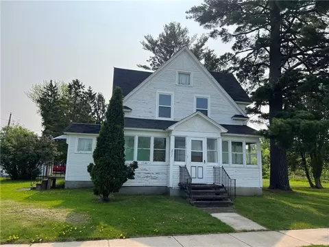 211 N 6th St, Cameron, WI 54822