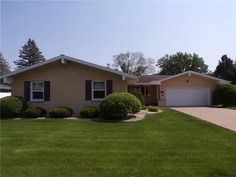 325 E Tyler Ave, Eau Claire, WI 54701