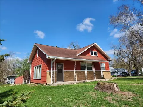 716 E 3rd St N, Ladysmith, WI 54848