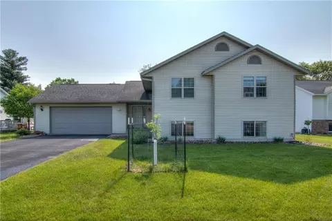 4827 Running Deer Dr, Eau Claire, WI 54703