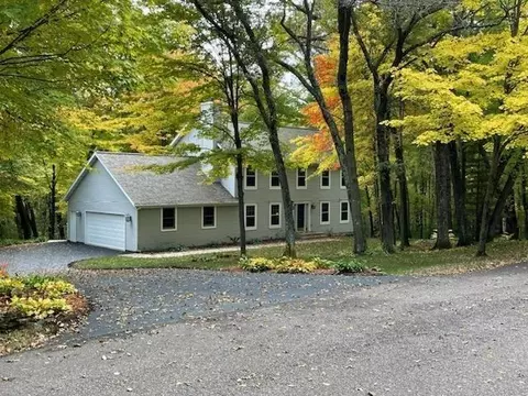4997 Shellamie Rd, Eau Claire, WI 54701
