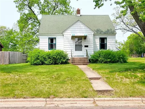 36 Summit Ave, Chippewa Falls, WI 54729