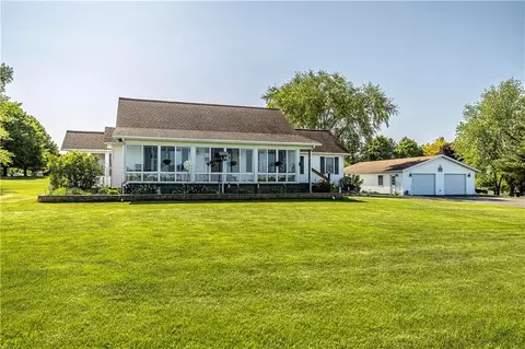 336 E Cowles St, Alma Center, WI 54611